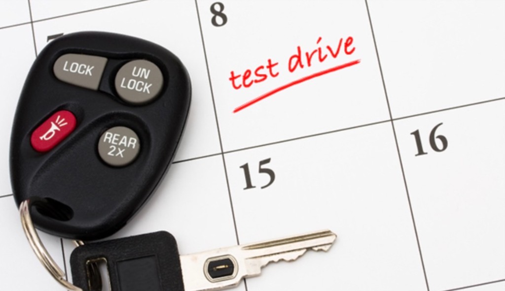 Calendar with test drive scheduled and car keys